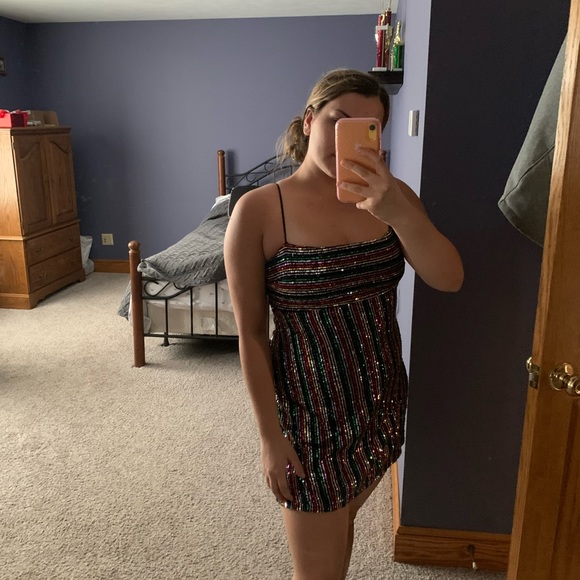 Short dress - Picture 2 of 2